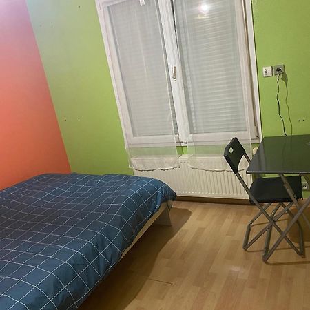 Chambre D'Hotes Dans Une Maison อาร์ฌ็องเตย ภายนอก รูปภาพ